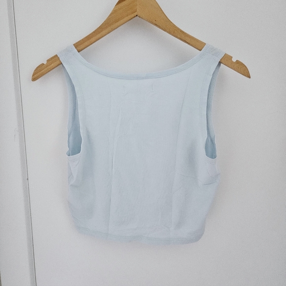 Cropped Scoop Neck Tank Top - Picture 3 of 4